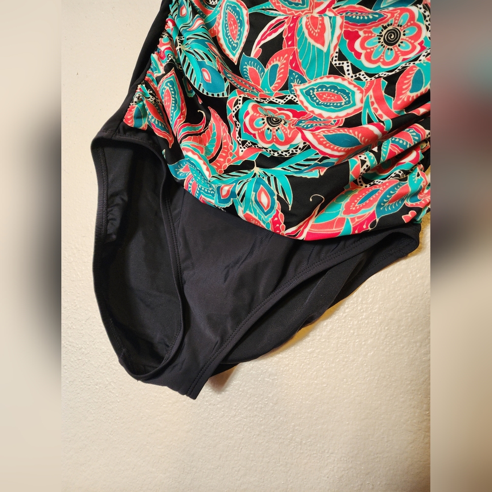 Aqua Green Swimwear, Women's Size Large Halter style one piece swimsuit - Picture 2 of 7